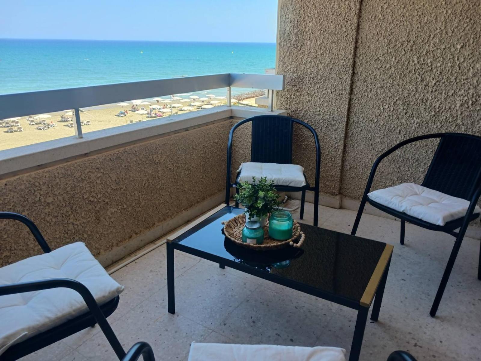 Apollon Sea View Beachfront Ap 302 Λάρνακα Εξωτερικό φωτογραφία
